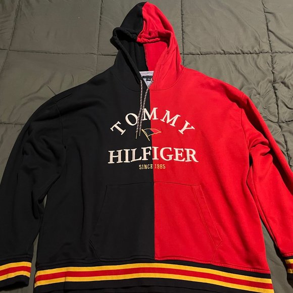 Vintage Tommy Hilfiger 2 Tone Color Scheme Sweater - Picture 6 of 6
